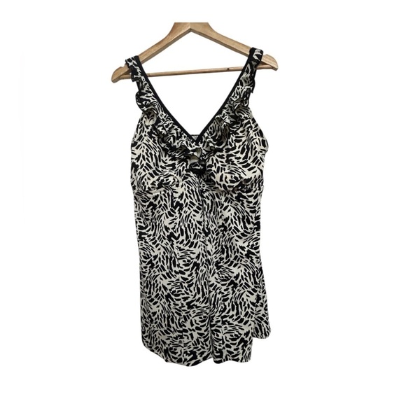 Maxine of Hollywood Black White Abstract Animal Print Ruffle Swimsuit Dress 20W - Picture 1 of 8